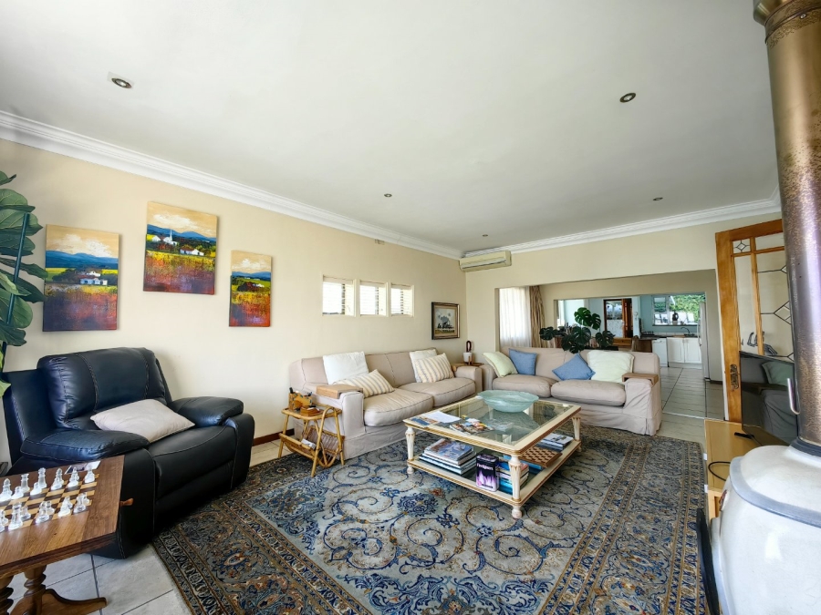 To Let 3 Bedroom Property for Rent in Gordons Bay Village Western Cape
